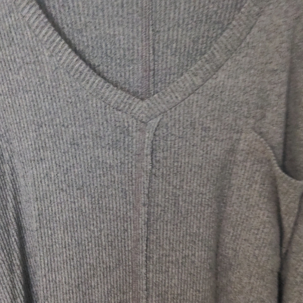 EUC✨ HUDSON GRAY oversized medium (XL) oatmeal short sleeve v-neck knit top - Picture 7 of 14